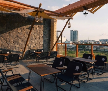 Nên mua bàn ghế sắt ở đâu giá rẻ mà vẫn chất lượng