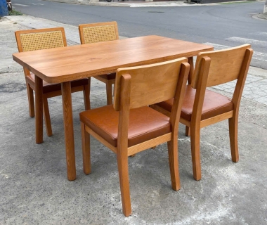 Sự Thật Về Bàn Ghế Gỗ Công Nghiệp Chống Nước: Có Bền Như Lời Đồn?